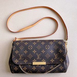 Louis Vuitton Favorite MM Monogram Crossbody Bag